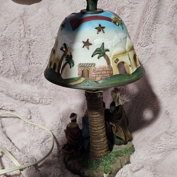 Vintage Nativity Table‎ Lamp | Golden Treasures Christmas Decor